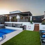 ヴィラ Casa Blanca *